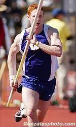 Vaulters Lee, Roberts Impress at Texas Relays