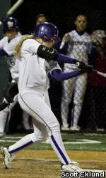 No. 7/8 Huskies Drop First Pac-10 Series