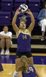 Huskies Sweep Oregon State, 3-0