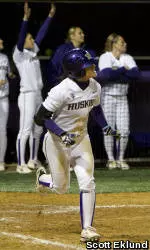 Five Home Runs Lift Huskies To Win Over Irish