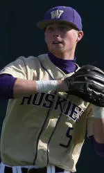 Voth Pitches Huskies Past USC, 3-1