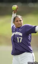 No. 5/6 Huskies Take Doubleheader From Lobos