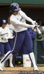 No. 10/11 Huskies Win Fifth-Straight On Opening Weekend