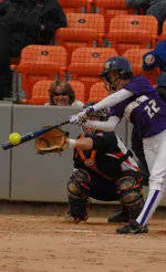 Huskies Down Oregon State, 3-1