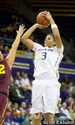 Walton Named GoHuskies.com SAOTW