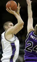 No. 17 Washington Beats Weber State at Home, 80-51