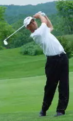 UW Enters Clubhouse with Three Stroke Lead at NCAAs