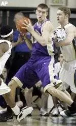 Huskies Drop Road Contest To No. 23 Oregon, 93-85