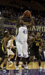 Huskies Send Out Seniors With Win Over Oregon