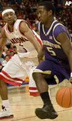 Huskies Fall on Road to No. 20 Arizona, 84-54