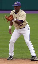 Bruins Even Series With 8-1 Win Over UW