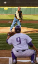 UCLA Holds Off UW For 2-0 Win At Safeco Field