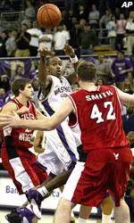 Husky Men's Hoop Squad Visits Houston Saturday