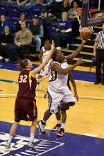 Win Streak Snapped As Huskies Falter In Second Half Against Cal