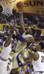 Bryan-Amaning, Huskies Start Slowly, Finish With Flare in 79-62 Race Past ASU