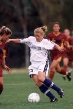 16th-Ranked UW Defeats Arizona 2-0 in Women's Soccer