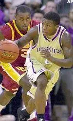 Huskies Fall To USC, 88-80