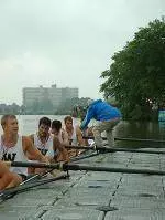 UW Rowers Start Season in the Bay Area