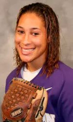 No. 3 Texas A&M Downs No. 15 Huskies, 10-4