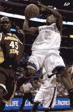 No. 14 Washington Slips Past Arizona State, 95-90 In Overtime