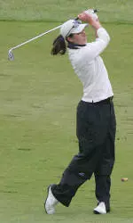 Mackenzie Finishes With 8-Stroke Lead