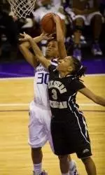 Kingma Powers Huskies To 59-40 Win Over Broncos