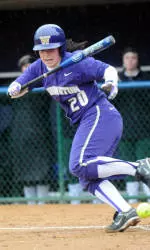 No. 18 UW Splits Two More in Fullerton; Defeats Utah 7-3