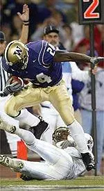Huskies Cruise Past Wyoming 38-7