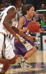 Washington Falls To No. 7 Notre Dame, 72-58