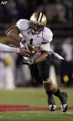 Huskies Bowl Over Cougs in Apple Cup 35-28