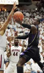 Cold-blooded, Part II: Wilcox, Wroten Lead UW Win