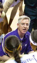 Muñoz Leads The Way To Sweep Of Gonzaga