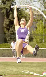 Huskies Close Out Dempsey Season With Last Chance Meet