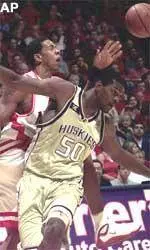 Washington Drops Decision To No. 11 Arizona, 91-82