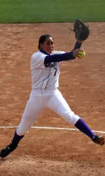 Macon Strikes Out 12 in Huskies 5-2 Win over Oregon