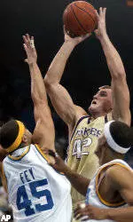 No. 12 Washington Upset By UCLA, 95-86