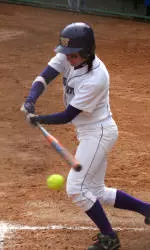 Ducks Blank Huskies, 3-0, In Final Regular Season Game