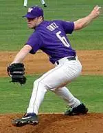 Huskies Sweep Lions With 11-5 Win