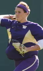 UW's Win Streak Snapped As No. 17 Oregon Evens Series