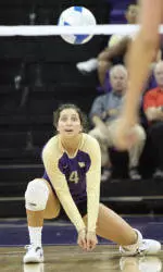 Huskies Rally Late For 3-2 Win Over No. 25 Arizona