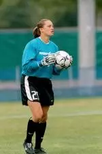 #13 UW Hosts Northwest Rival, #8 Portland