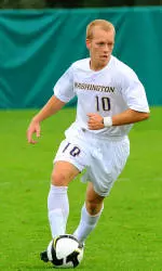Huskies Fall To UCLA, 2-0