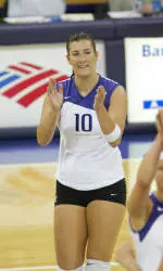 No. 2 Huskies Win 16th Straight, Sweep No. 17 USC