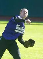 Huskies advance to the Championship Bracket.