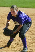 Huskies Fall To No. 9 Tennessee, 2-1