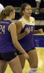 No. 9 Volleyball Guts Out Tough Five-Set Win Over Arizona