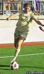 Four Second Half Goals Lift Huskies Over Arizona