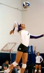 Huskies Top Cats For First Tough Road Win