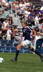 UW Women Win Second Straight in Soccer