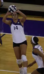 Sixth-Ranked Washington Sweeps Washington State, 3-0